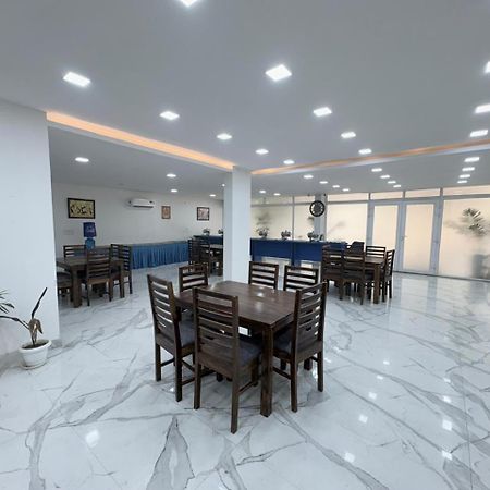 Pacific Inn Eco Central グルガウン エクステリア 写真