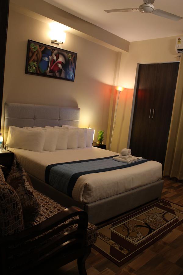 Pacific Inn Eco Central グルガウン エクステリア 写真