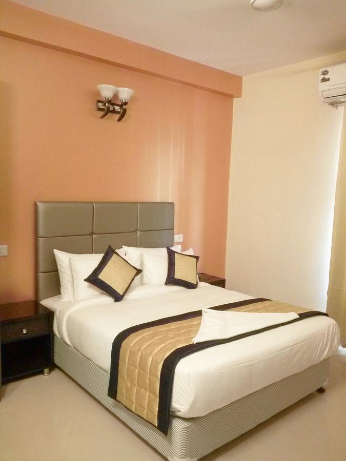 Pacific Inn Eco Central グルガウン エクステリア 写真